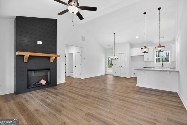 321 Relay Road, Silver Creek, GA 30173