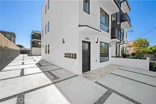 6704 Kester Avenue, Van Nuys (los Angeles), CA 91405