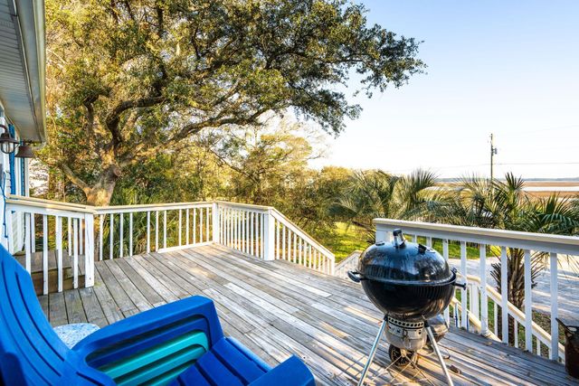 1019 Seacrest Lane, Folly Beach, SC 29439