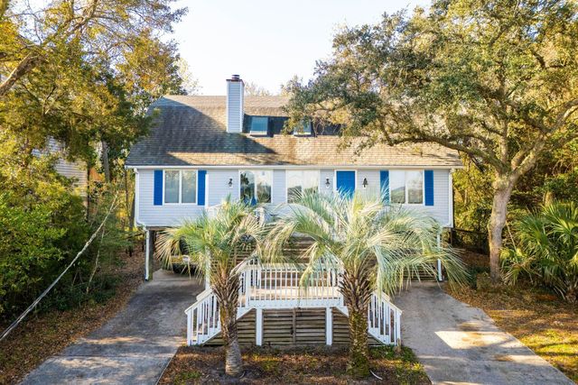1019 Seacrest Lane, Folly Beach, SC 29439
