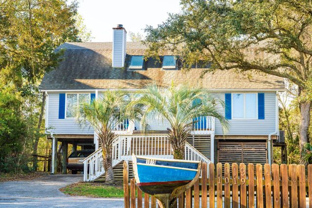 1019 Seacrest Lane, Folly Beach, SC 29439