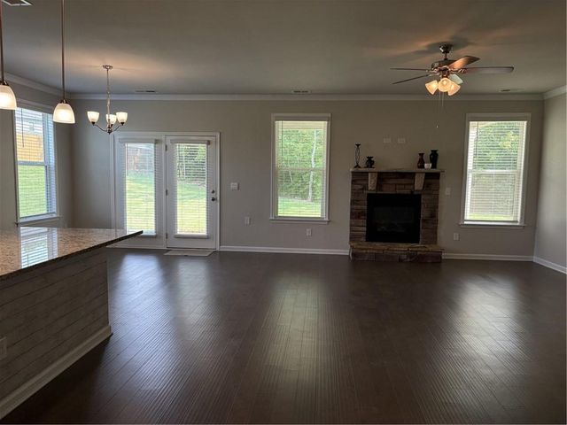 200 Darien Drive, Senoia, GA 30276