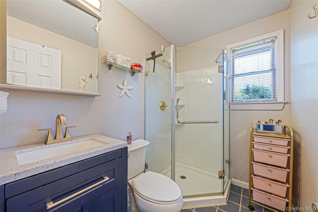 20 Rochelle Court, Amityville, NY 11701