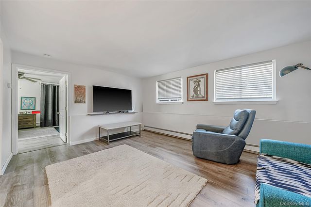 20 Rochelle Court, Amityville, NY 11701