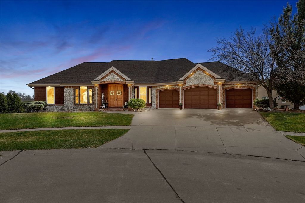 2661 Mulberry Court, Marion, IA 52302