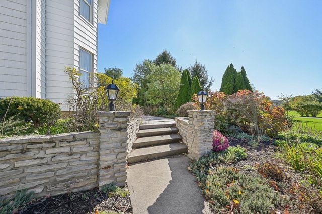 733 S State Route 605, Sunbury, OH 43074