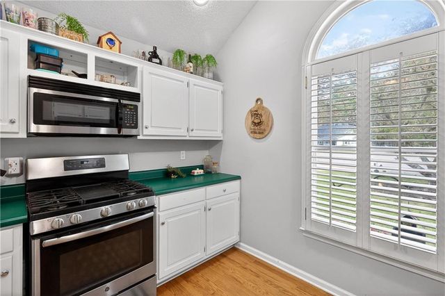 182 Suwanee Court, Senoia, GA 30276