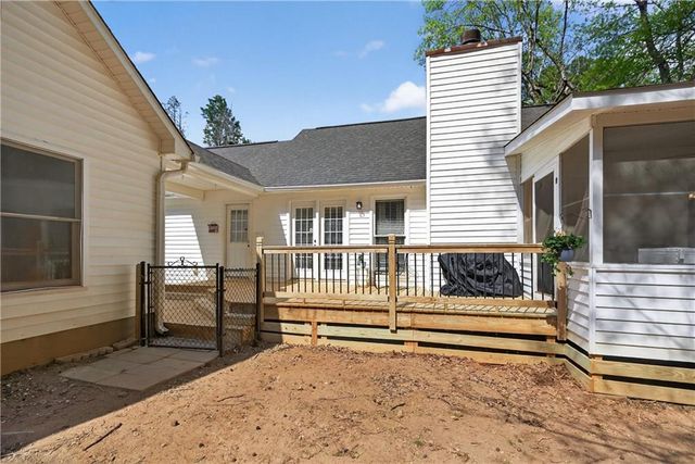 182 Suwanee Court, Senoia, GA 30276