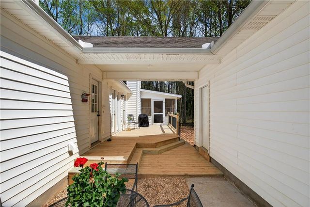 182 Suwanee Court, Senoia, GA 30276
