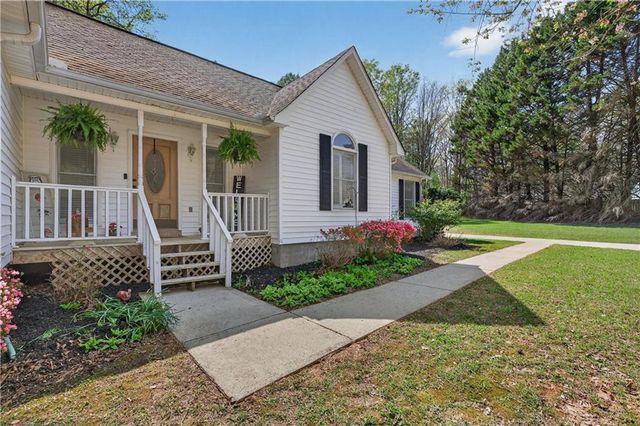 182 Suwanee Court, Senoia, GA 30276