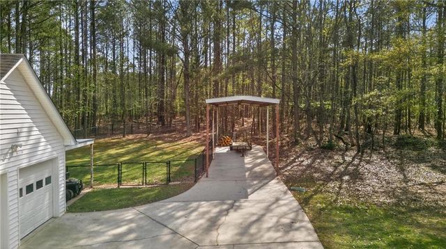 182 Suwanee Court, Senoia, GA 30276