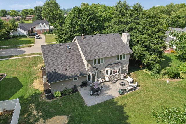 6492 N Winwood Drive, Johnston, IA 50131