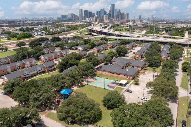 1202 Bayou Street, Houston, TX 77020
