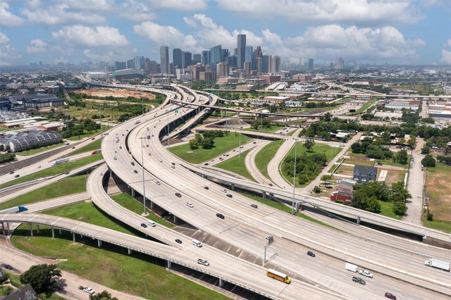 1202 Bayou Street, Houston, TX 77020