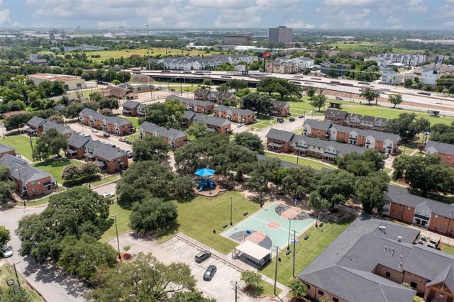 1202 Bayou Street, Houston, TX 77020