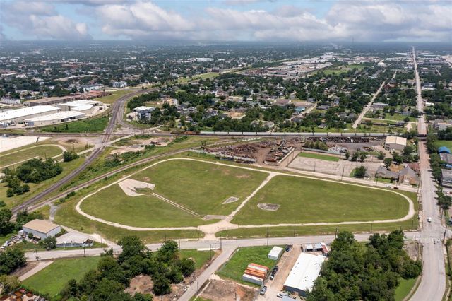 1202 Bayou Street, Houston, TX 77020