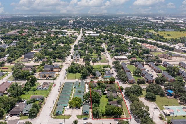 1202 Bayou Street, Houston, TX 77020