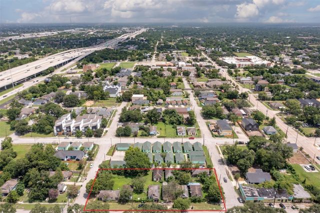 1202 Bayou Street, Houston, TX 77020