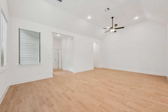 26249 E Outrider Banks Circle, Montgomery, TX 77316