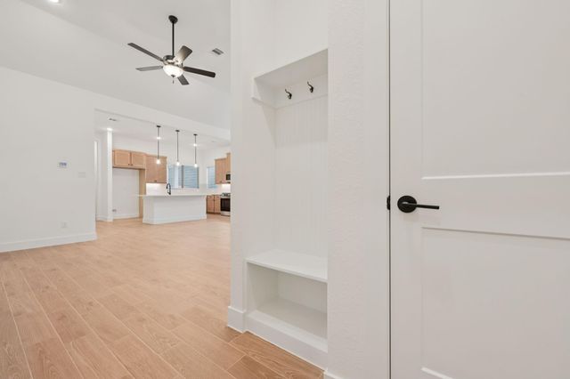 26249 E Outrider Banks Circle, Montgomery, TX 77316