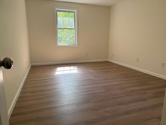28 Crestview Dr LHS, Westborough, MA 01581
