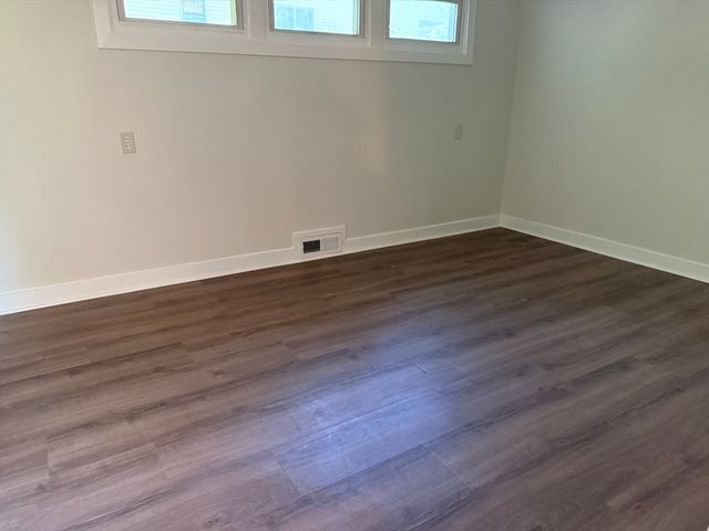 28 Crestview Dr LHS, Westborough, MA 01581