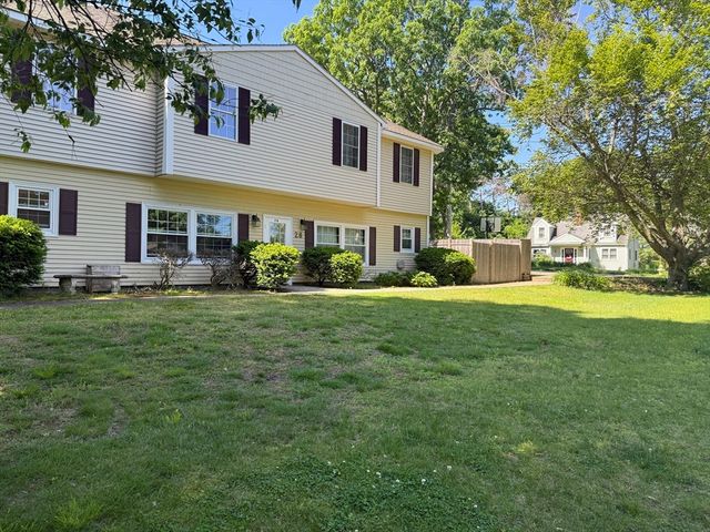 28 Crestview Dr LHS, Westborough, MA 01581