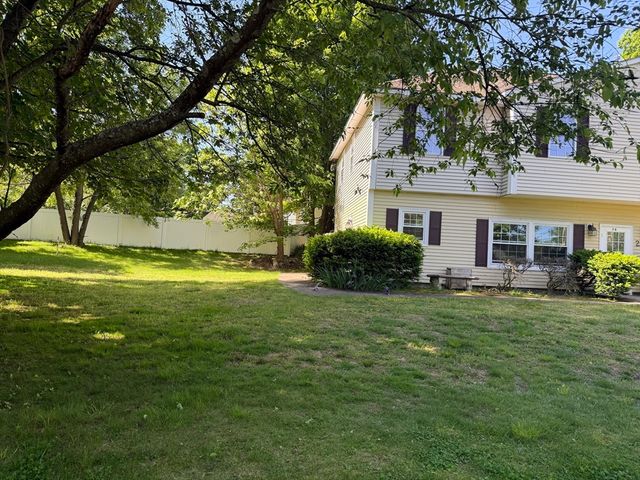 28 Crestview Dr LHS, Westborough, MA 01581