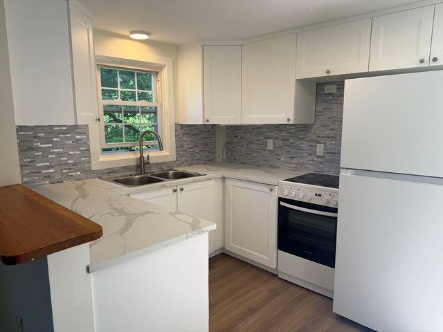 28 Crestview Dr LHS, Westborough, MA 01581