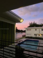 8600 Byron Ave 8600-9, Miami Beach, FL 33141