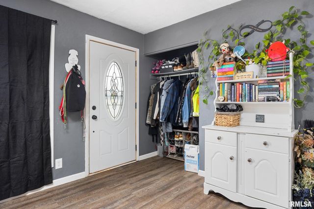 2236 E LINNHILL Lane, Washington, IL 61571