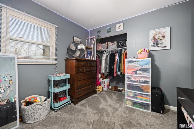 2236 E LINNHILL Lane, Washington, IL 61571