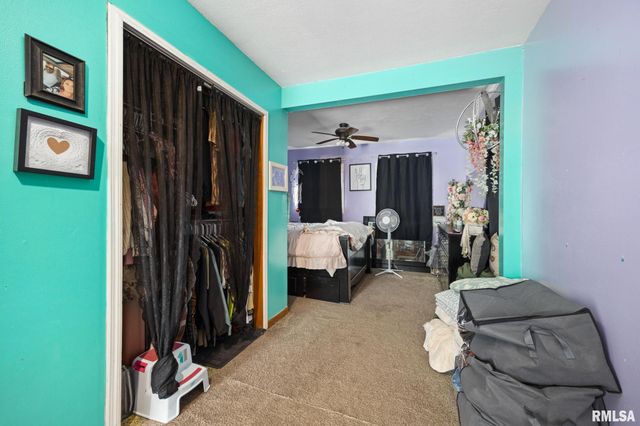 2236 E LINNHILL Lane, Washington, IL 61571