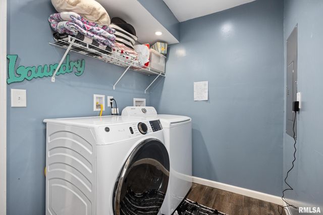 2236 E LINNHILL Lane, Washington, IL 61571