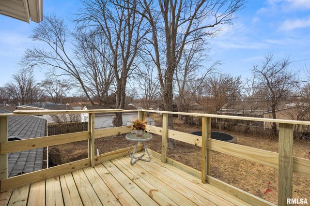 2236 E LINNHILL Lane, Washington, IL 61571