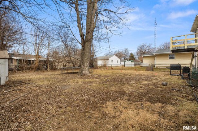 2236 E LINNHILL Lane, Washington, IL 61571