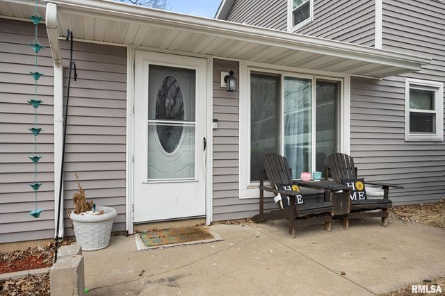 2236 E LINNHILL Lane, Washington, IL 61571