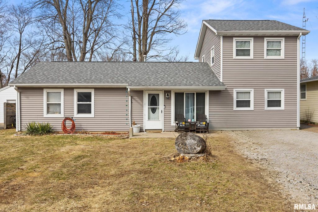 2236 E LINNHILL Lane, Washington, IL 61571