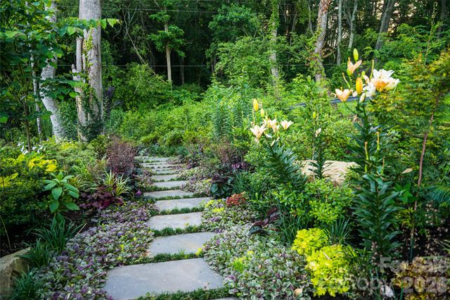 163 Annabelle Linn Drive, Fairview, NC 28730