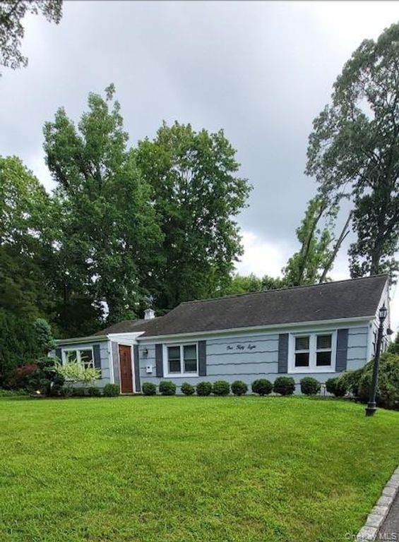 158 Maple Hill Road, Huntington, NY 11743