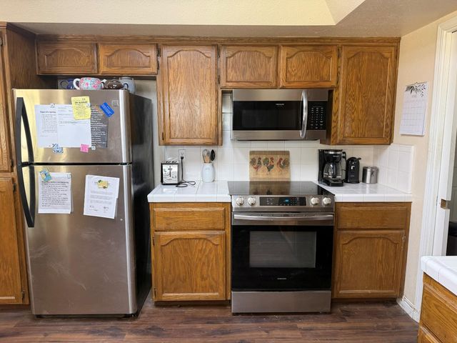 16638 Mark Road, Madera, CA 93636
