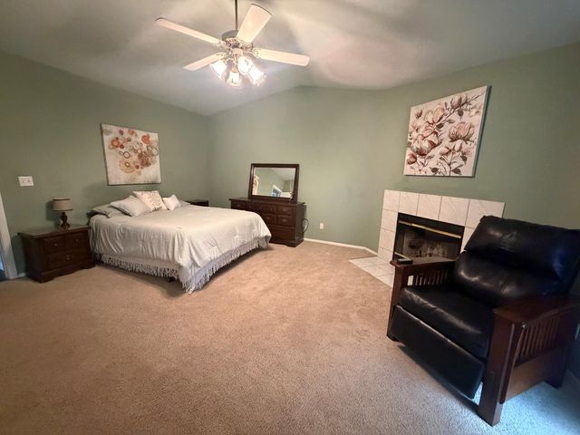 16638 Mark Road, Madera, CA 93636