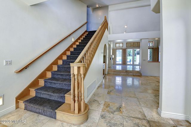 5031 E Calle Brillante, Tucson, AZ 85718