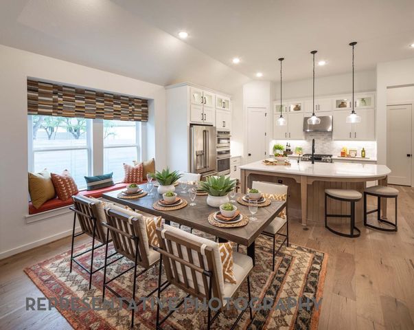 17915 Oakwood Stream Drive, Webster, TX 77598