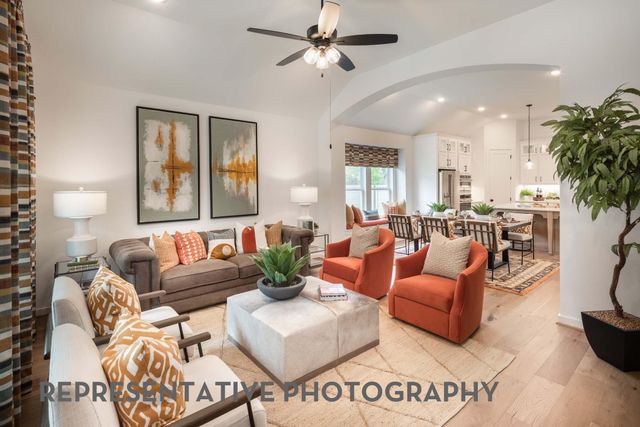 17915 Oakwood Stream Drive, Webster, TX 77598