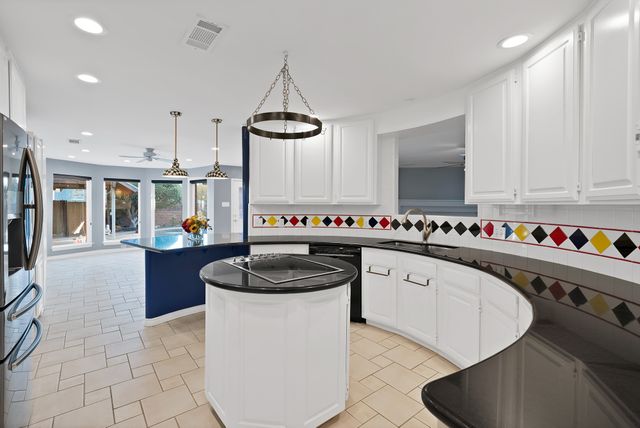 2804 Wood Wind Drive, Pantego, TX 76013