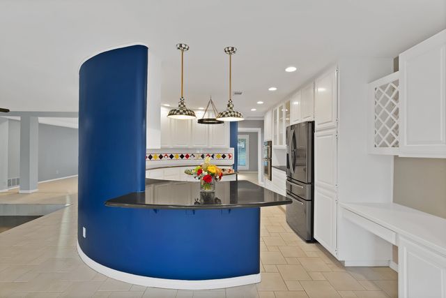 2804 Wood Wind Drive, Pantego, TX 76013