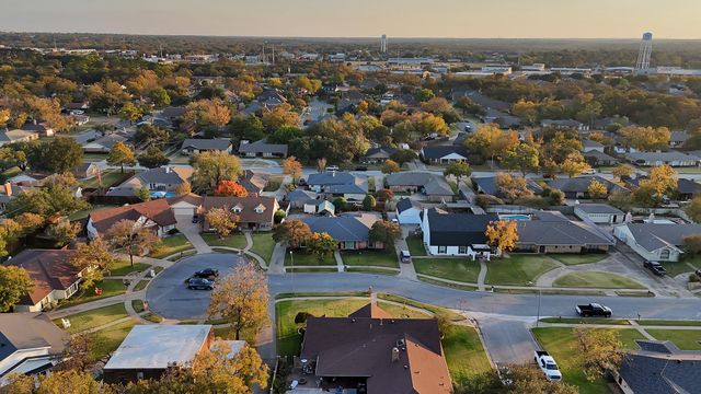 2804 Wood Wind Drive, Pantego, TX 76013