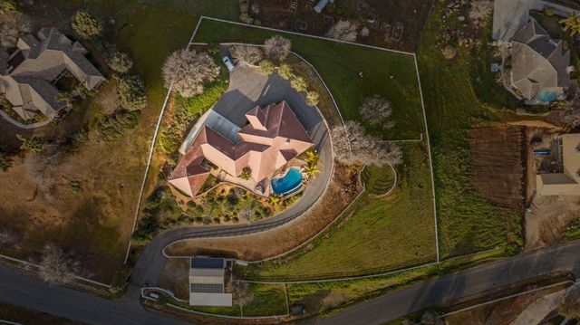 16489 Goat Ranch Road, Springville, CA 93265