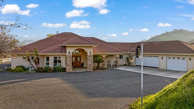 16489 Goat Ranch Road, Springville, CA 93265